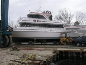 Marine Surveys by Stateline Marine Surveyors, James T. Seith, SAMS® AMS® , Winthrop Harbor, Illinois, USA